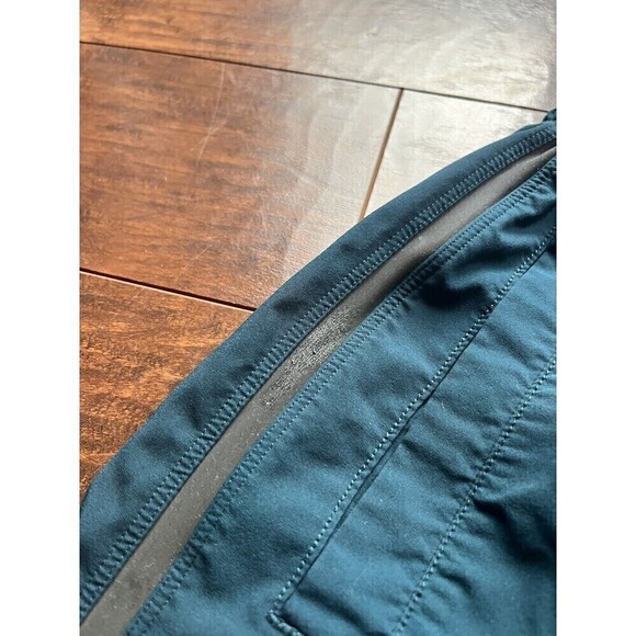 Lululemon Mens Casual Active Lined Work Out Shorts READ BELOW - Picture 2 of 9